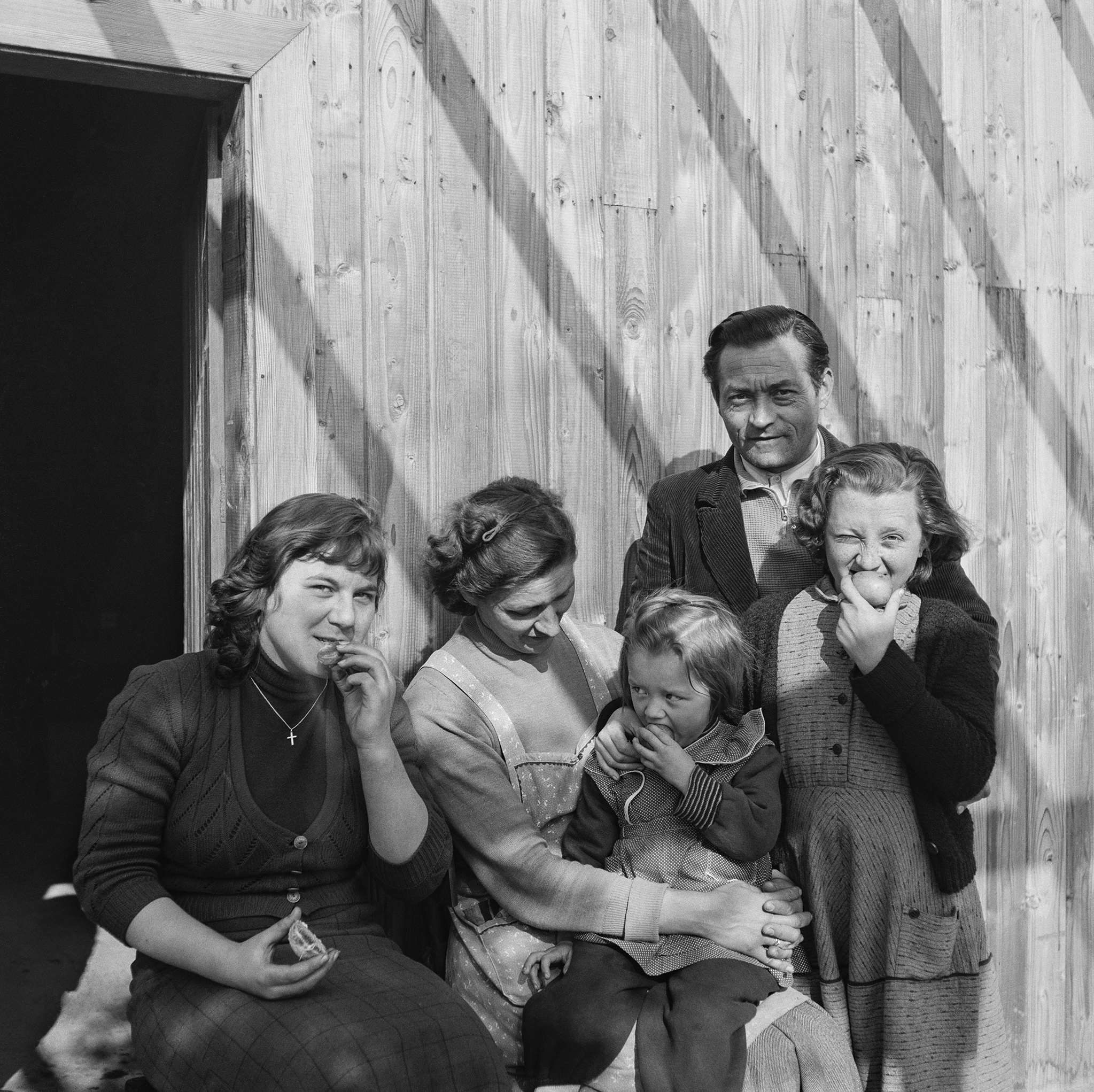 exhibition-detail-slider-image